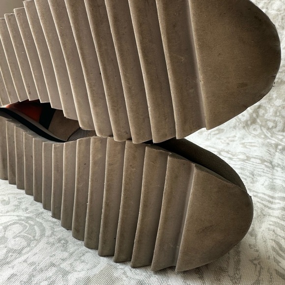 Tory Burch Logo Sawtooth Women's Multicolor Sneakers size 8.5 - Picture 10 of 16